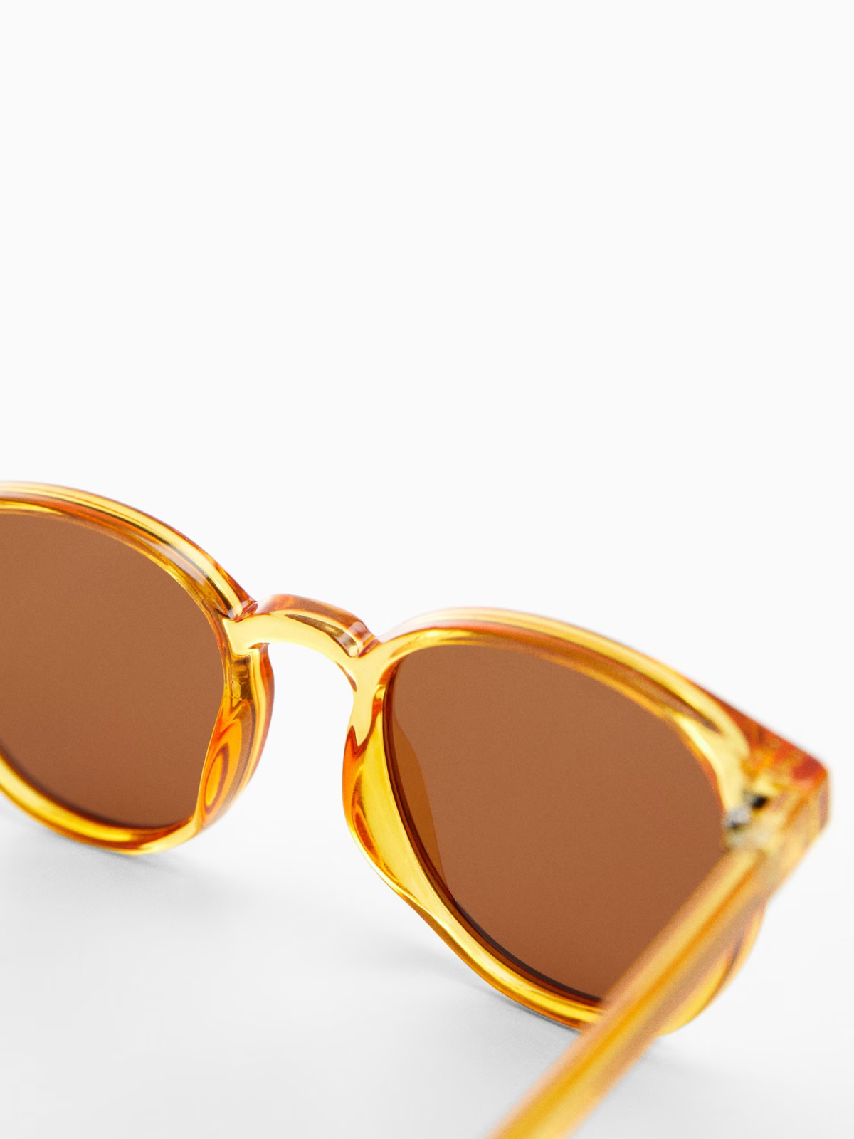 Polarised sunglasses