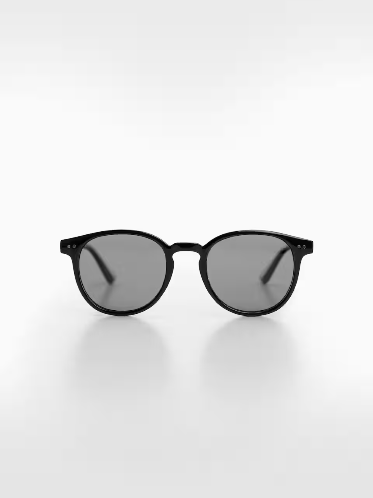 Polarised sunglasses