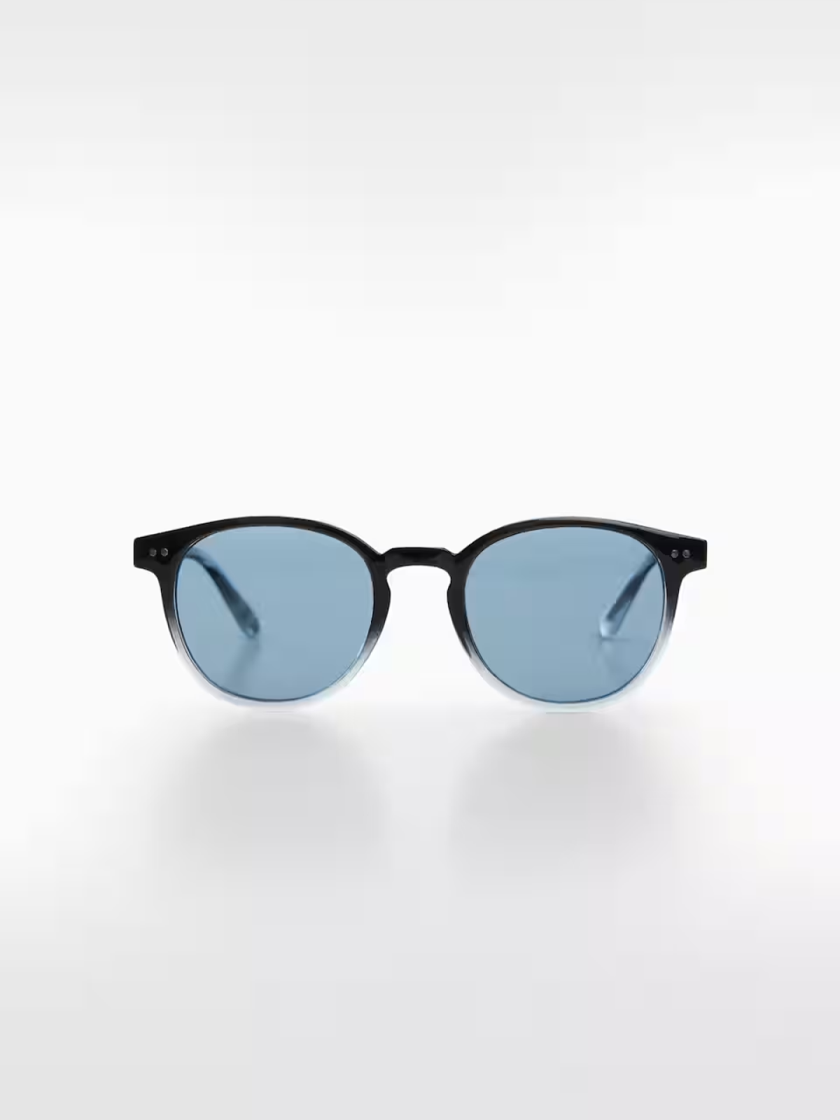 Polarised sunglasses