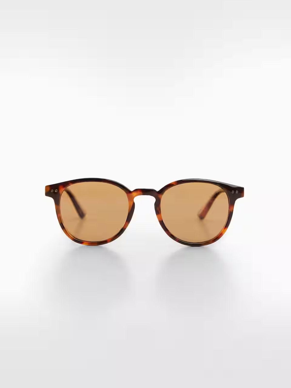 Polarised sunglasses