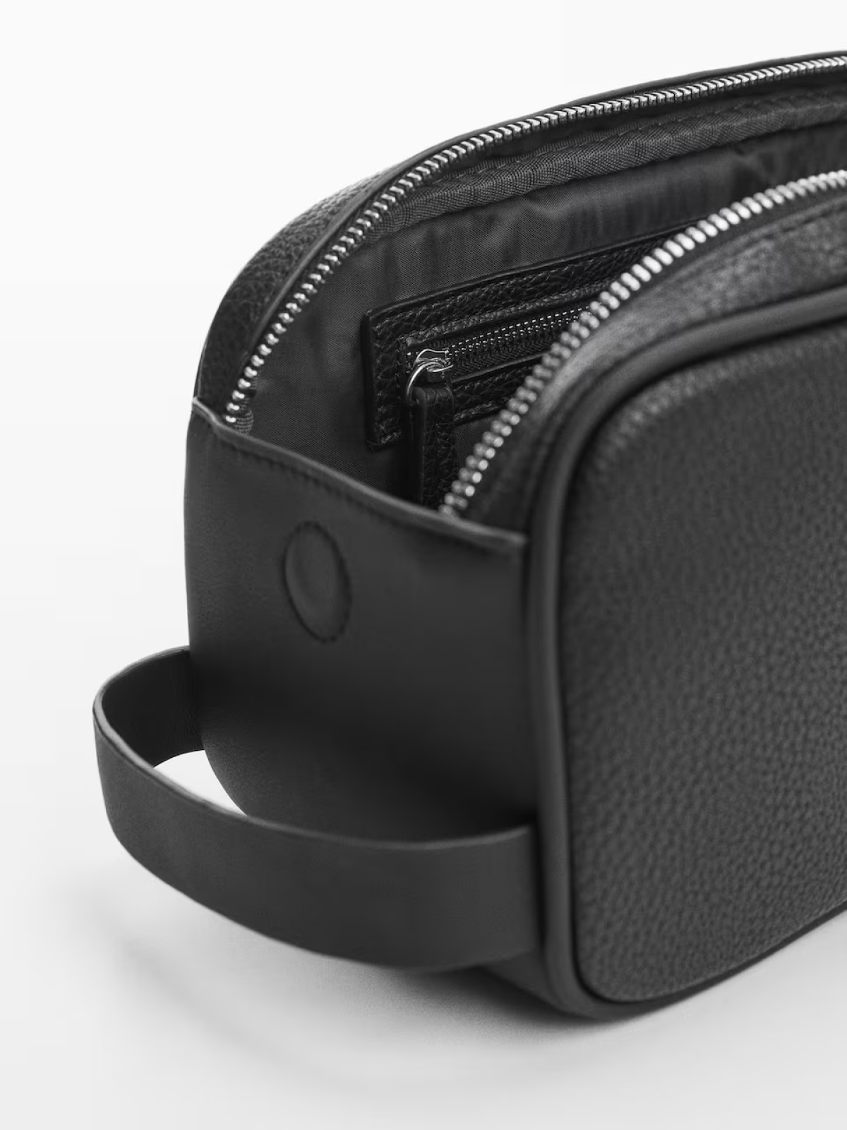 Zipped pebbled cosmetic bag