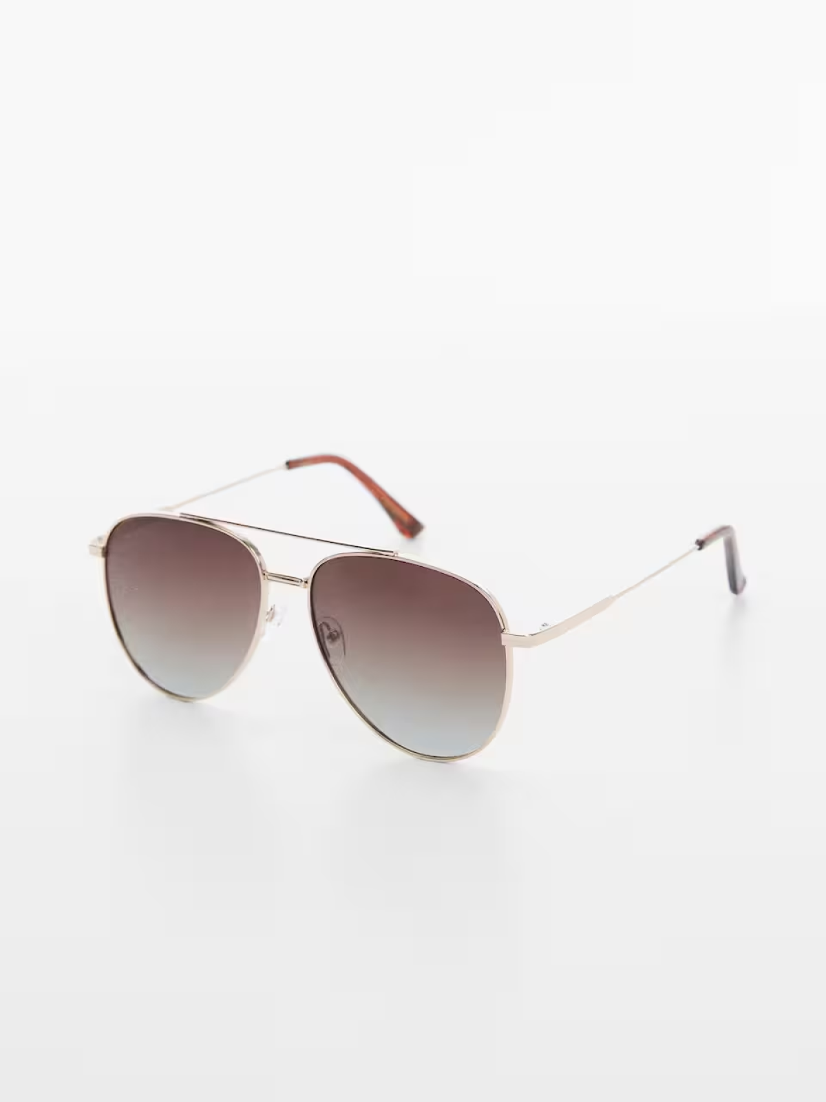 Polarised sunglasses