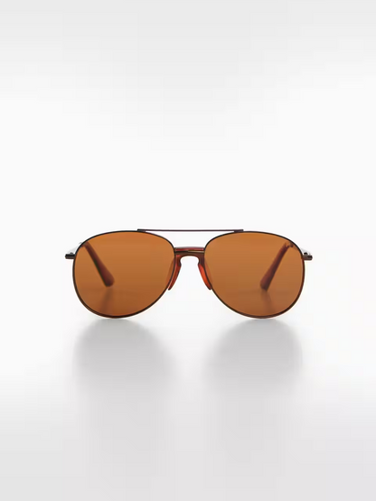 Polarised sunglasses