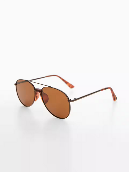 Polarised sunglasses
