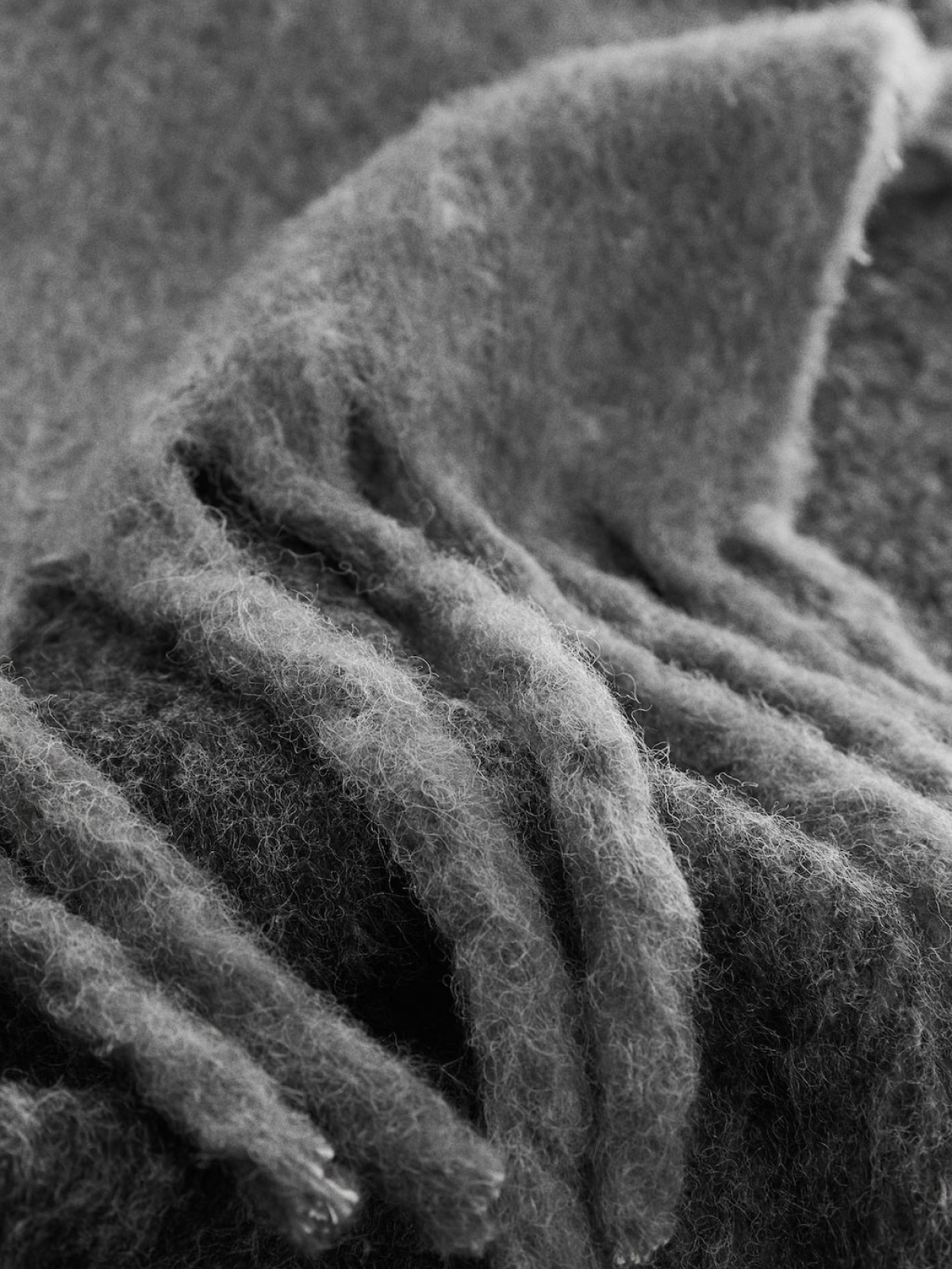 Woolen check scarf