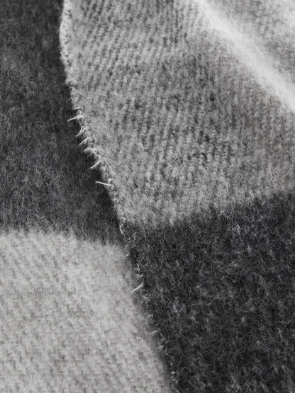 Woolen check scarf