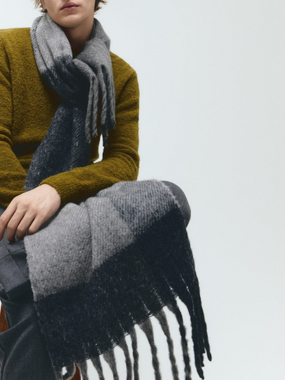 Woolen check scarf