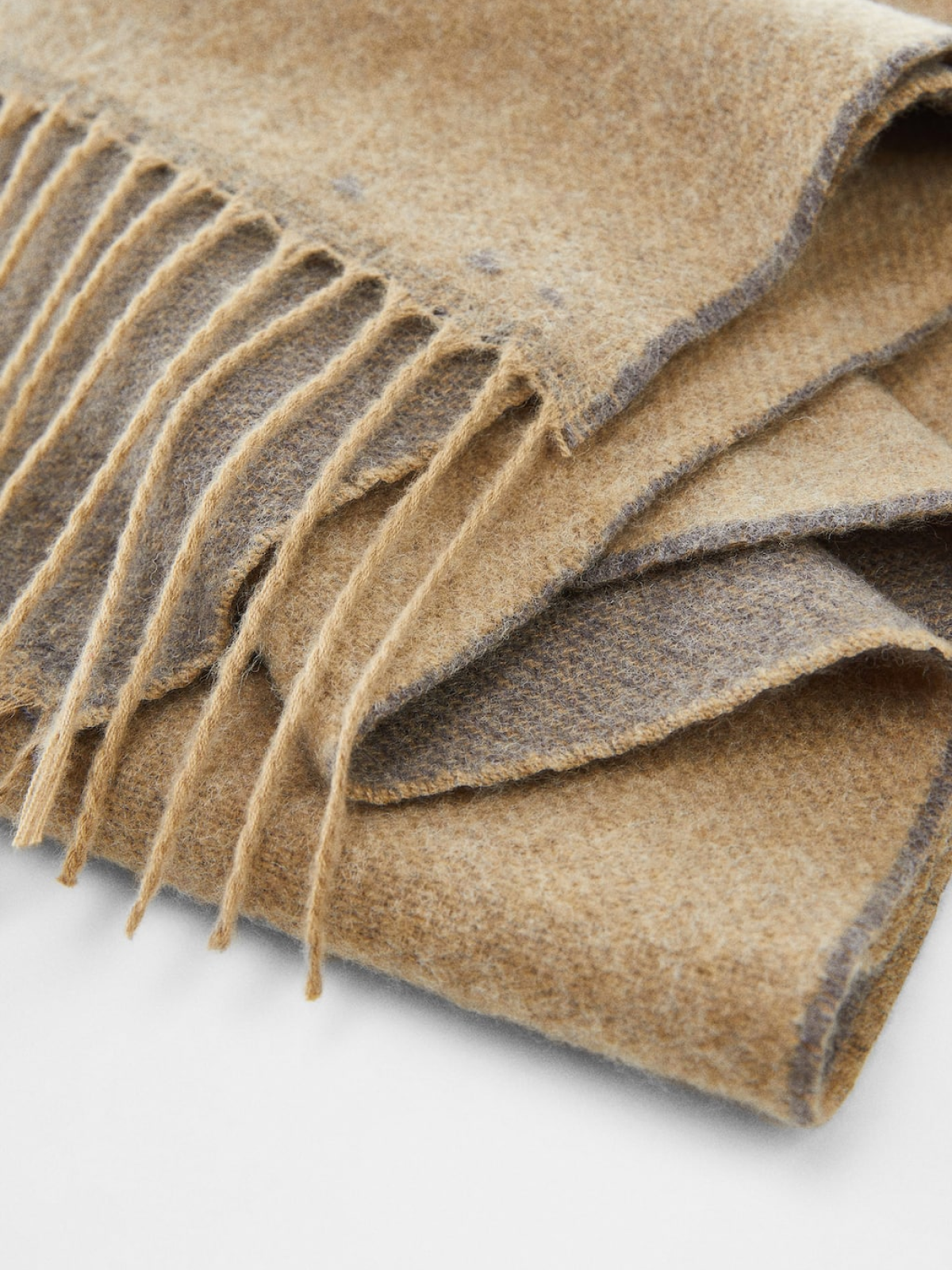 Two-tone fringed scarf