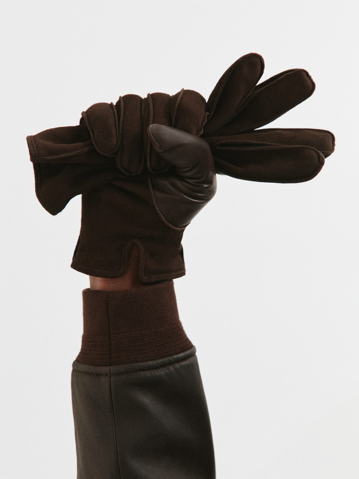 Suede leather gloves with wool lining