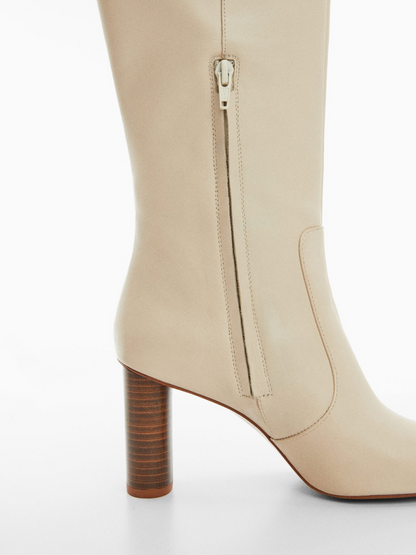 Round-toe leather boots