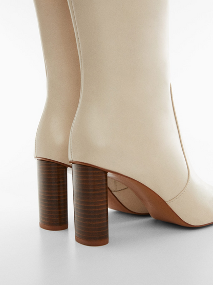 Round-toe leather boots