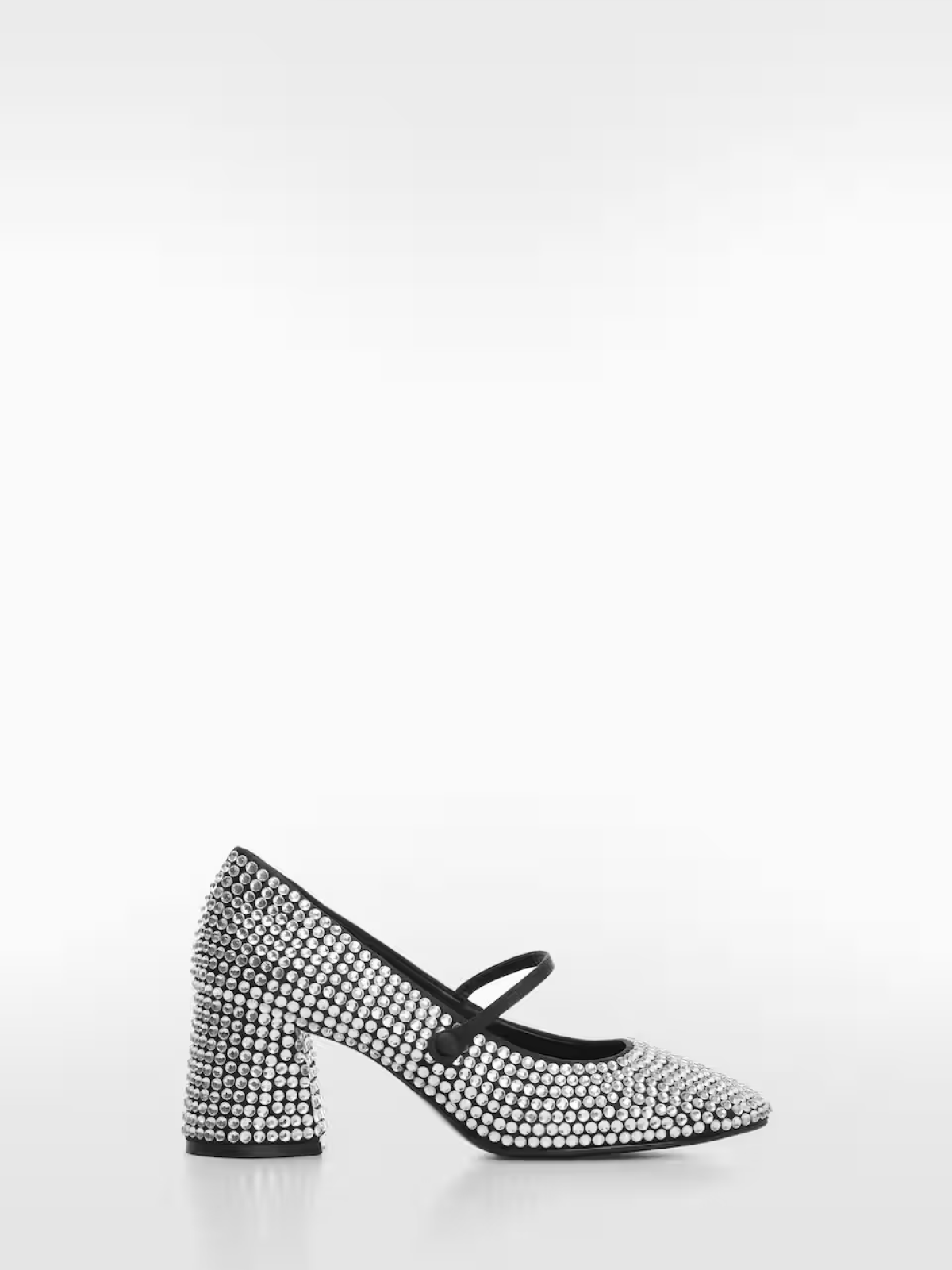 Shoes with shiny heels