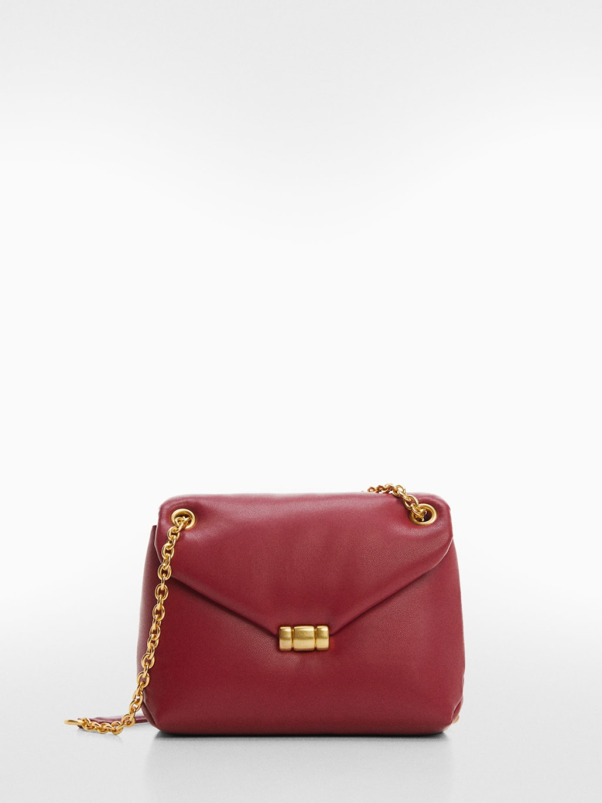 Quilted bag with flap