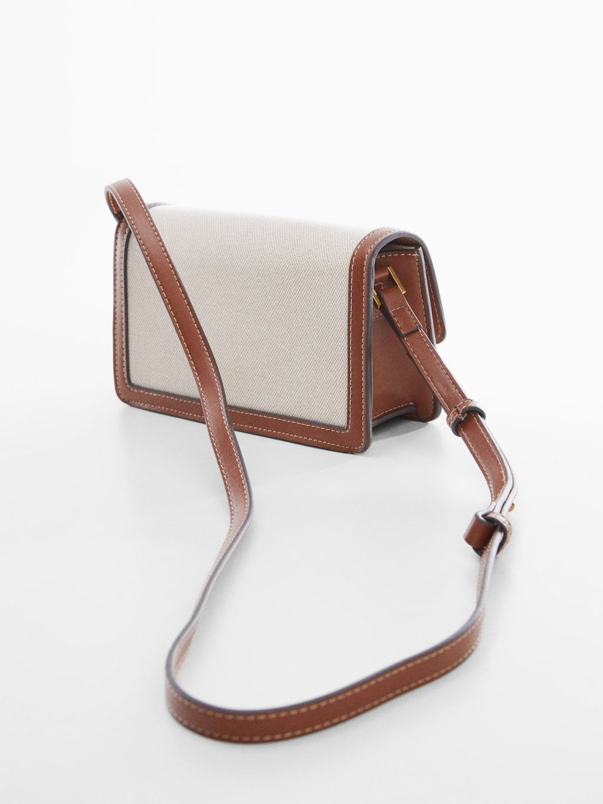 Textured bag with flap