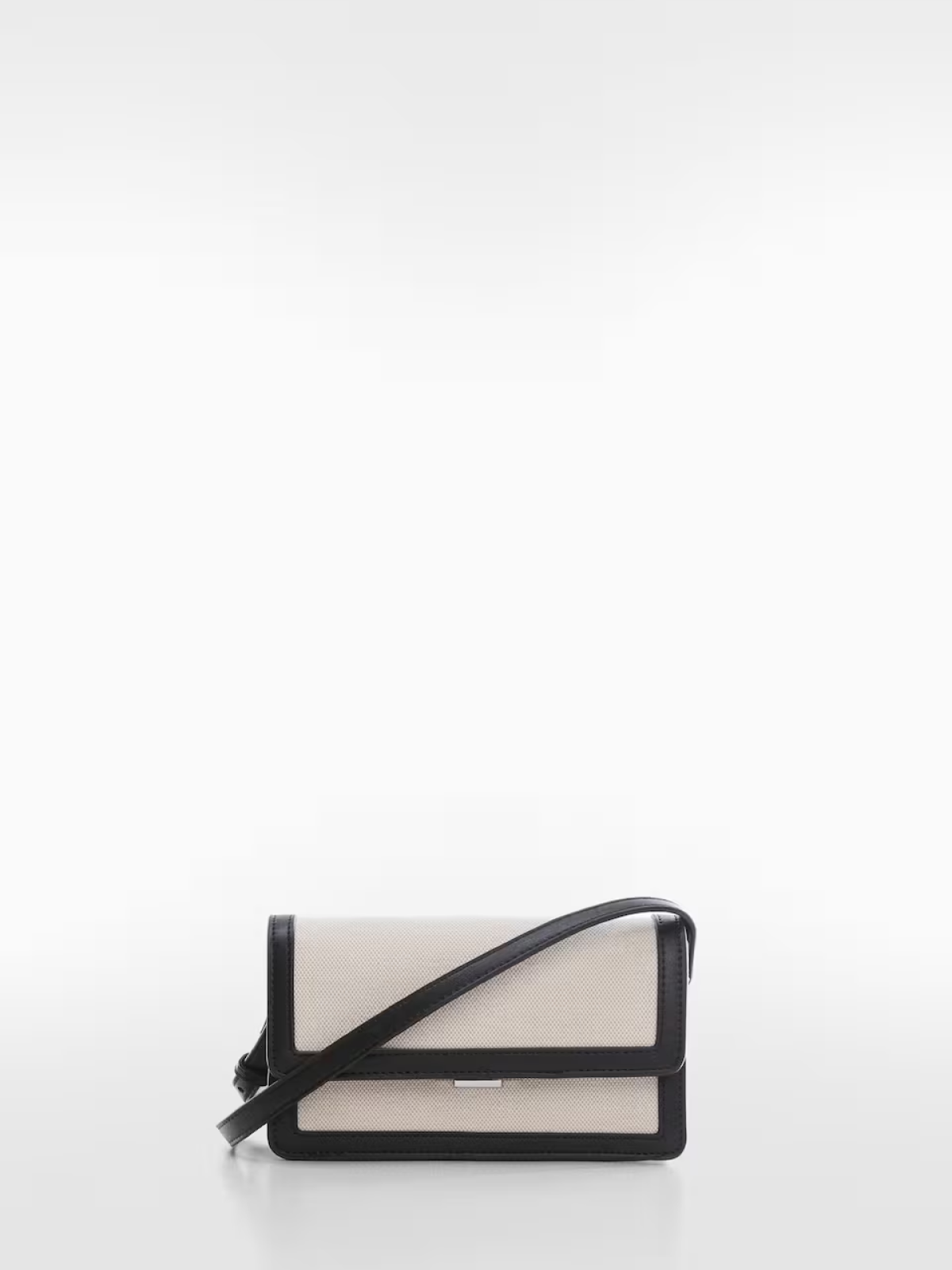 Textured bag with flap