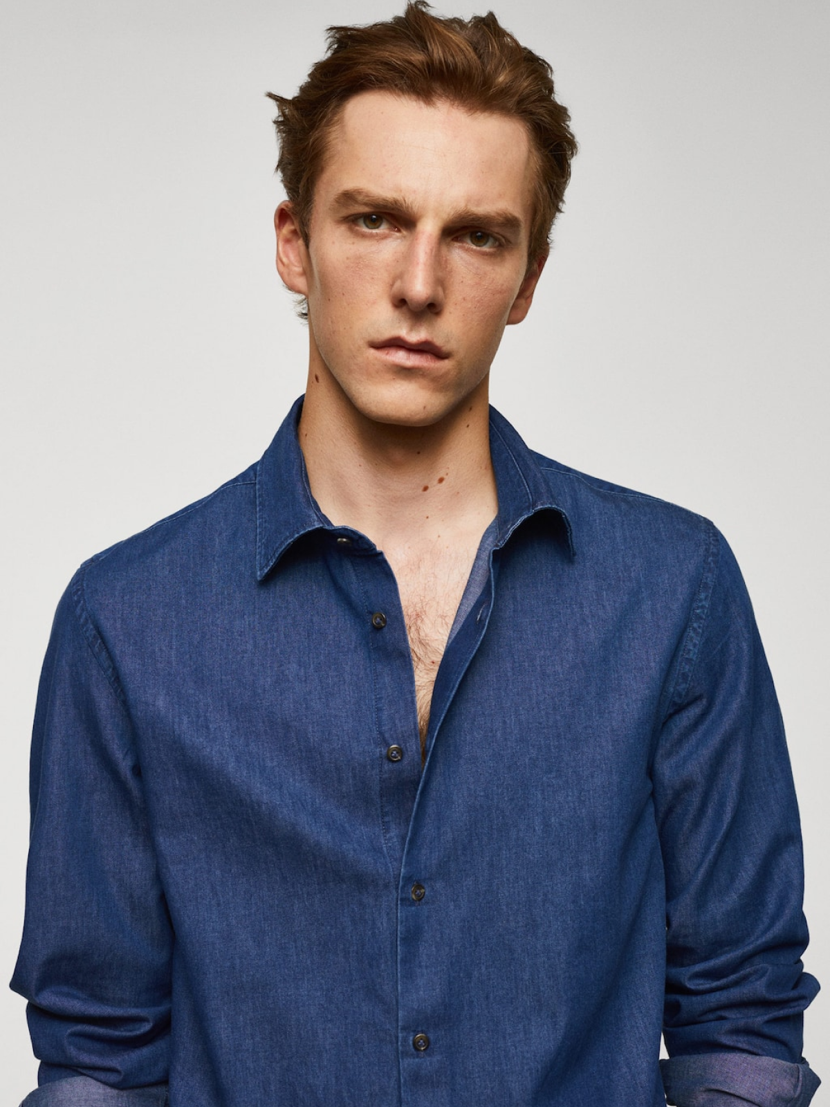 Slim-fit chambray cotton shirt