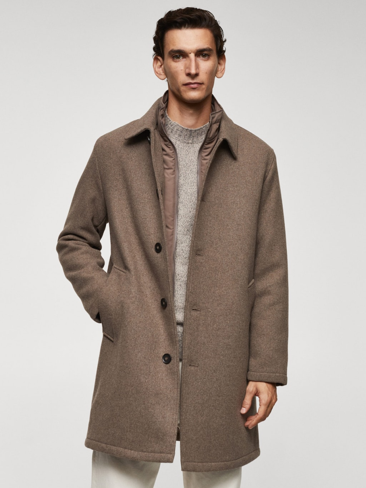 Thermoregulating wool coat